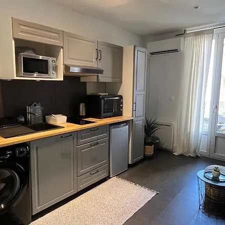 T2 ,ac,private, Terrace, Apartment *
