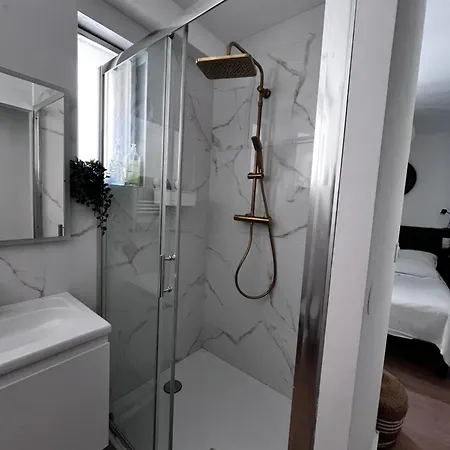T2 Climatisé - With Ac - Private Terrace - Centre *