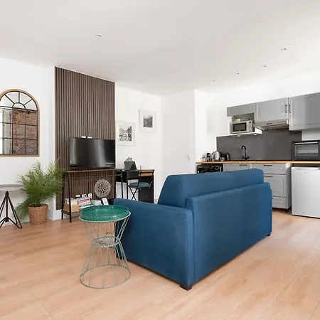 T2 Climatise - With Ac - Private Terrace - Centre Διαμέρισμα