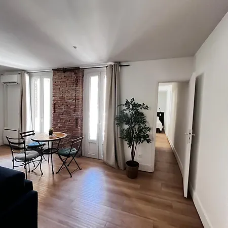Apartament T2 Climatise - With Ac - Private Terrace - Centre
