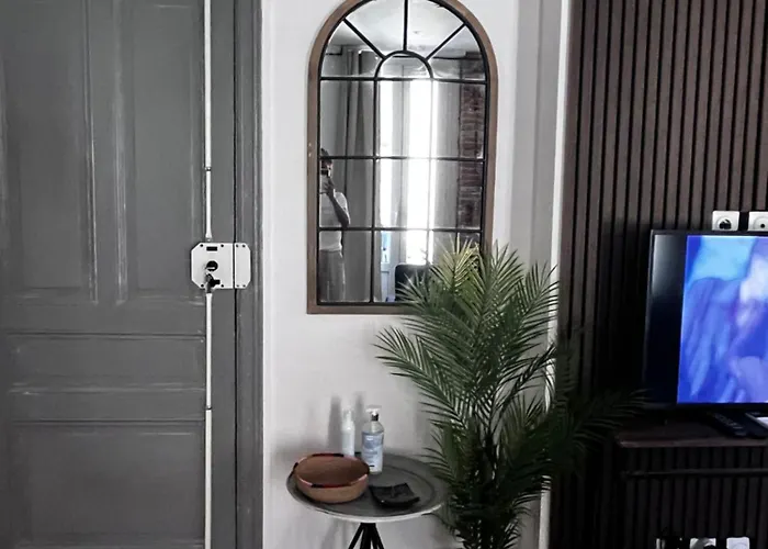 Διαμέρισμα T2 ,ac,private, Terrace, *