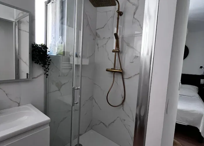 T2 ,ac,private, Terrace, *